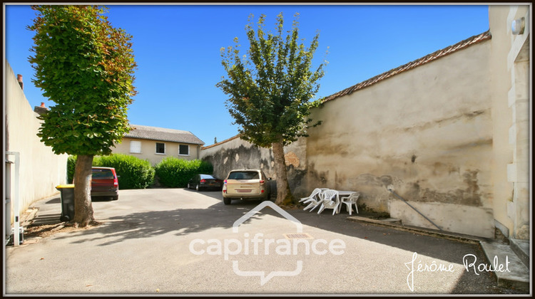 Ma-Cabane - Vente Immeuble NEUVILLE DE POITOU, 267 m²