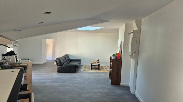 Ma-Cabane - Vente Immeuble Neuville-de-Poitou, 210 m²