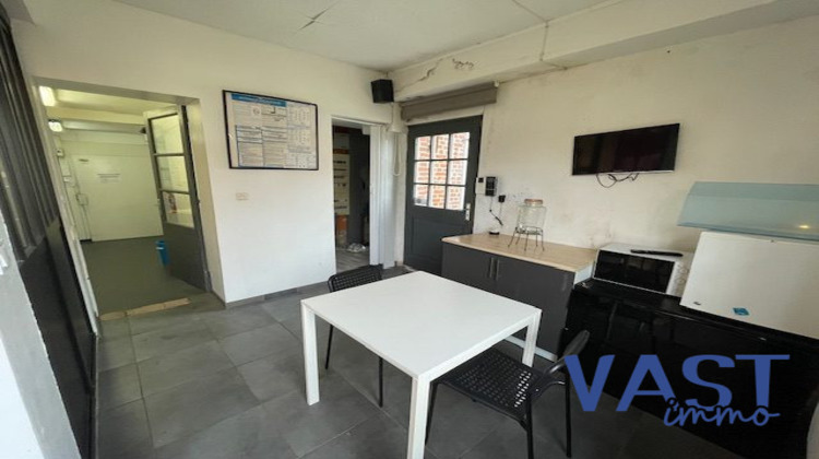 Ma-Cabane - Vente Immeuble Neuville-en-Ferrain, 228 m²