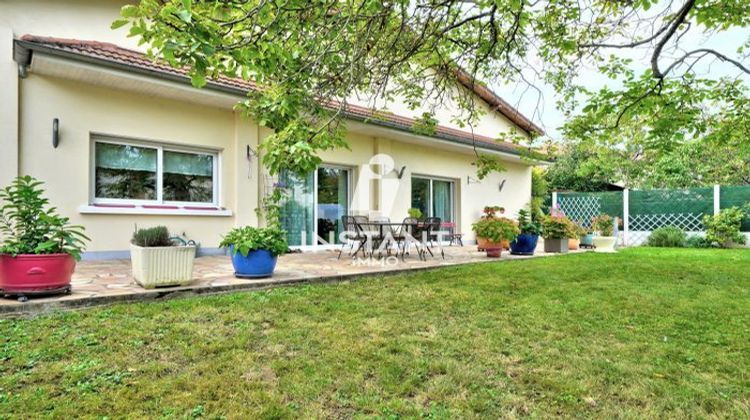 Ma-Cabane - Vente Immeuble Ormesson-sur-Marne, 755 m²