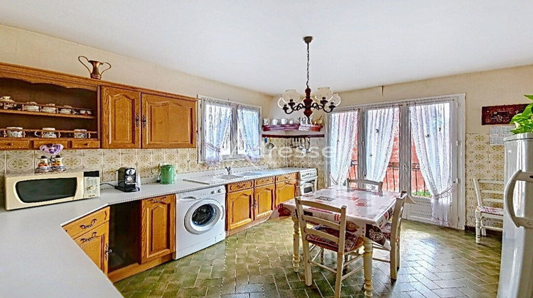 Ma-Cabane - Vente Immeuble OZOIR-LA-FERRIERE, 340 m²