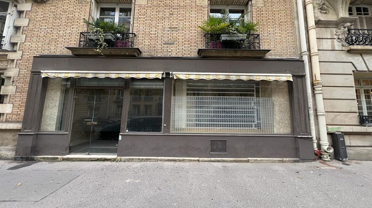 Ma-Cabane - Vente Immeuble PARIS 15, 63 m²