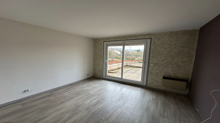 Ma-Cabane - Vente Immeuble PERIGNAT-SUR-ALLIER, 300 m²