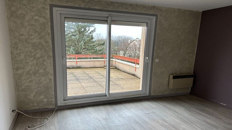 Ma-Cabane - Vente Immeuble PERIGNAT-SUR-ALLIER, 300 m²