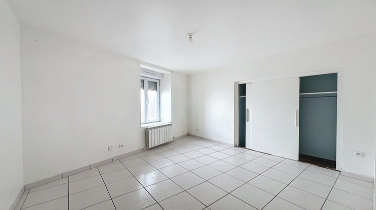 Ma-Cabane - Vente Immeuble Pont-de-Chéruy, 153 m²