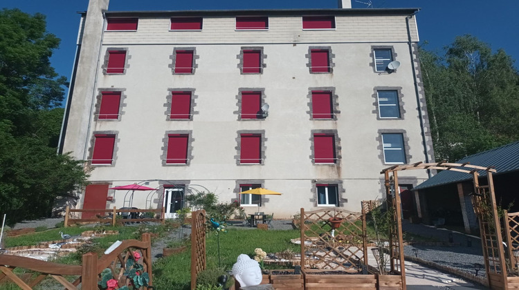 Ma-Cabane - Vente Immeuble Pontaumur, 1021 m²