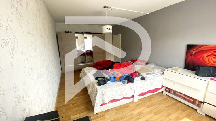 Ma-Cabane - Vente Immeuble QUIEVRECHAIN, 150 m²