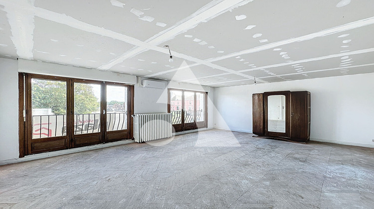 Ma-Cabane - Vente Immeuble QUIEVRECHAIN, 228 m²