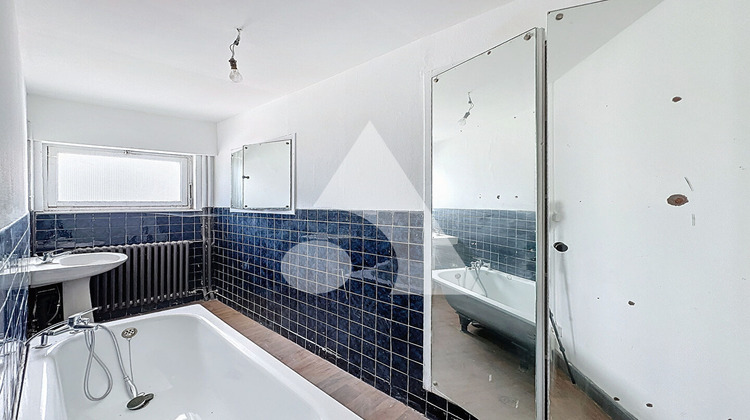 Ma-Cabane - Vente Immeuble QUIEVRECHAIN, 228 m²