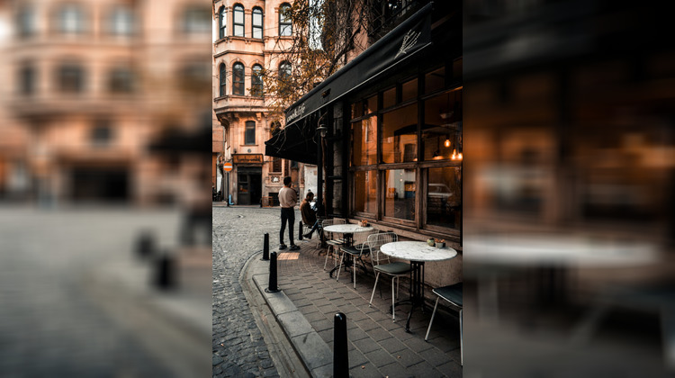 Ma-Cabane - Vente Immeuble QUIEVRECHAIN, 0 m²