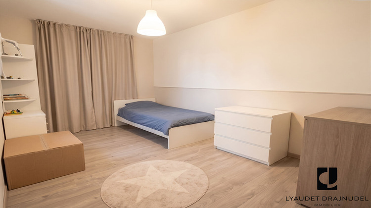 Ma-Cabane - Vente Immeuble RIORGES, 958 m²