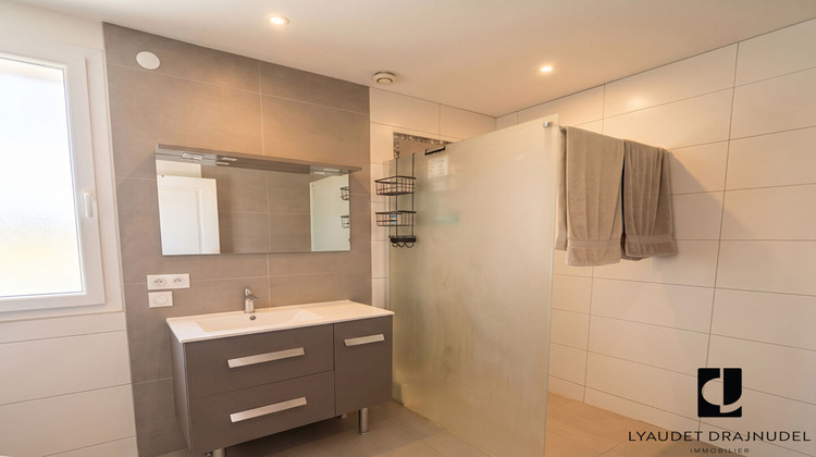 Ma-Cabane - Vente Immeuble RIORGES, 958 m²
