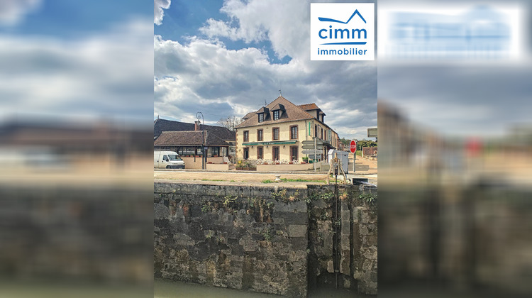 Ma-Cabane - Vente Immeuble Rogny-les-Sept-Écluses, 1166 m²