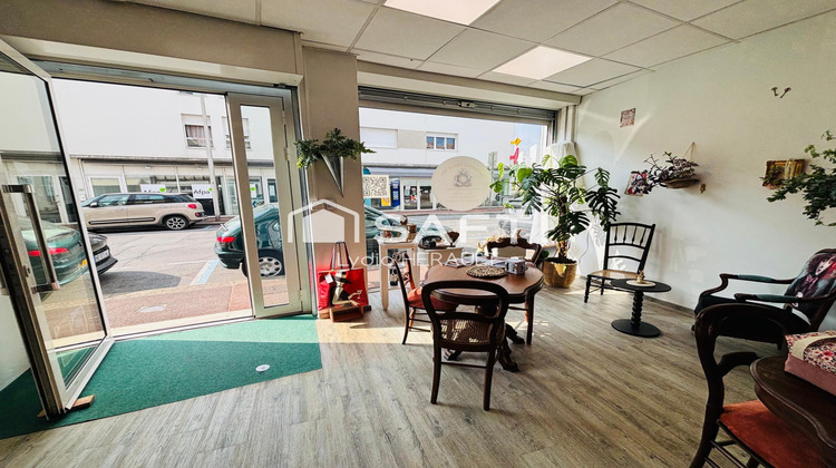 Ma-Cabane - Vente Immeuble Ruelle-sur-Touvre, 186 m²