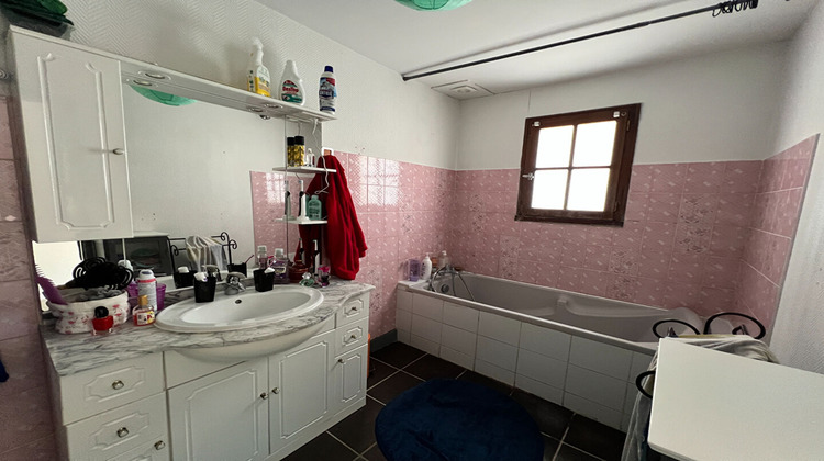 Ma-Cabane - Vente Immeuble RUELLE-SUR-TOUVRE, 215 m²