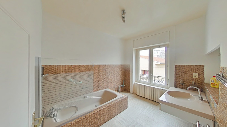 Ma-Cabane - Vente Immeuble Saint-Étienne, 208 m²