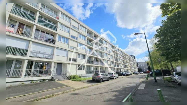 Ma-Cabane - Vente Immeuble Saint-Étienne-du-Rouvray, 678 m²
