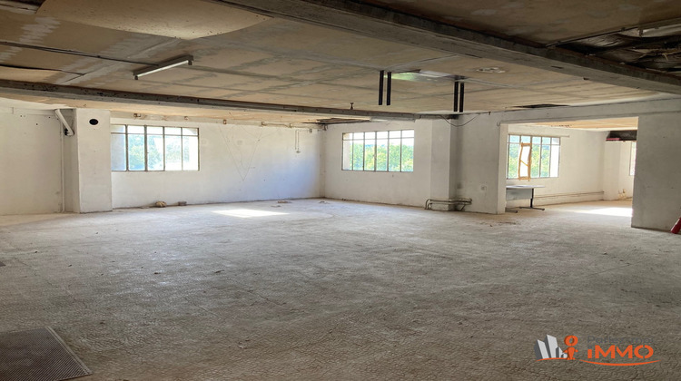 Ma-Cabane - Vente Immeuble Saint-Amand-en-Puisaye, 3600 m²