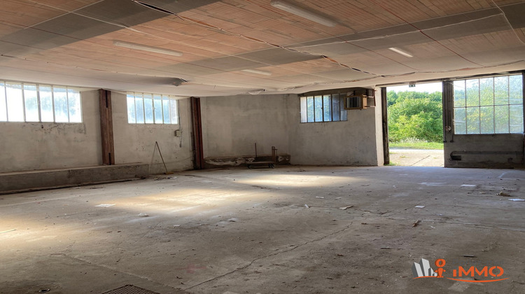 Ma-Cabane - Vente Immeuble Saint-Amand-en-Puisaye, 3600 m²