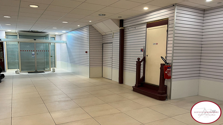 Ma-Cabane - Vente Immeuble SAINT-AMAND-MONTROND, 355 m²