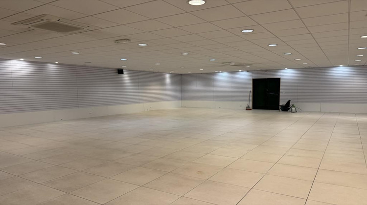 Ma-Cabane - Vente Immeuble SAINT AMAND MONTROND, 268 m²