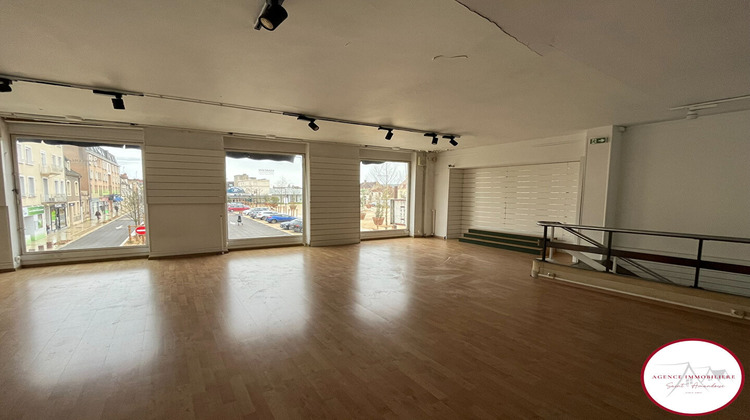 Ma-Cabane - Vente Immeuble SAINT-AMAND-MONTROND, 662 m²