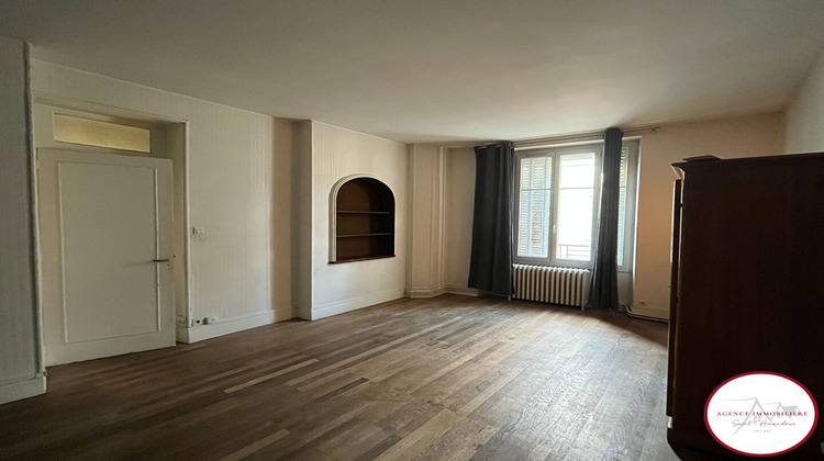 Ma-Cabane - Vente Immeuble SAINT-AMAND-MONTROND, 290 m²