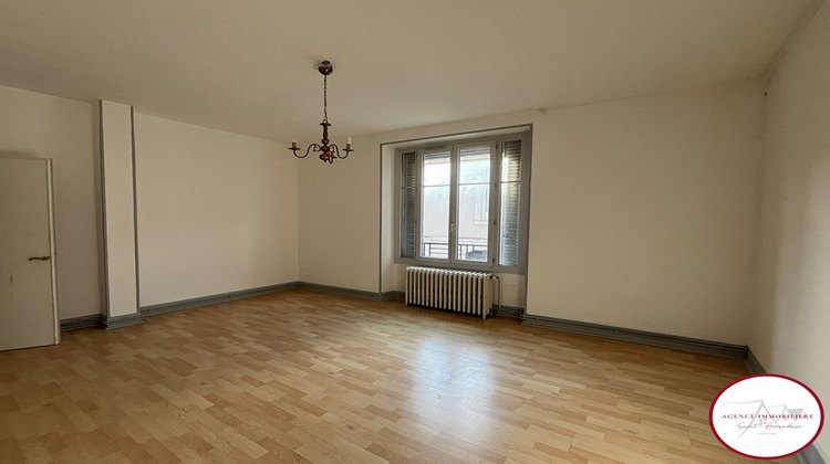 Ma-Cabane - Vente Immeuble SAINT-AMAND-MONTROND, 290 m²