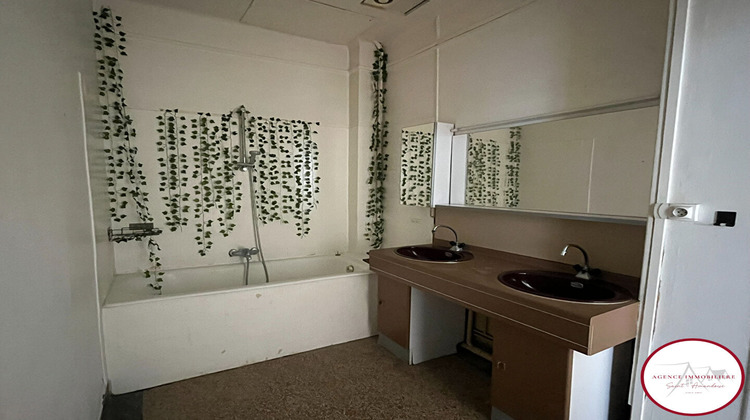 Ma-Cabane - Vente Immeuble SAINT-AMAND-MONTROND, 290 m²