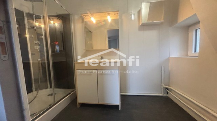 Ma-Cabane - Vente Immeuble Saint-Amand-Montrond, 84 m²