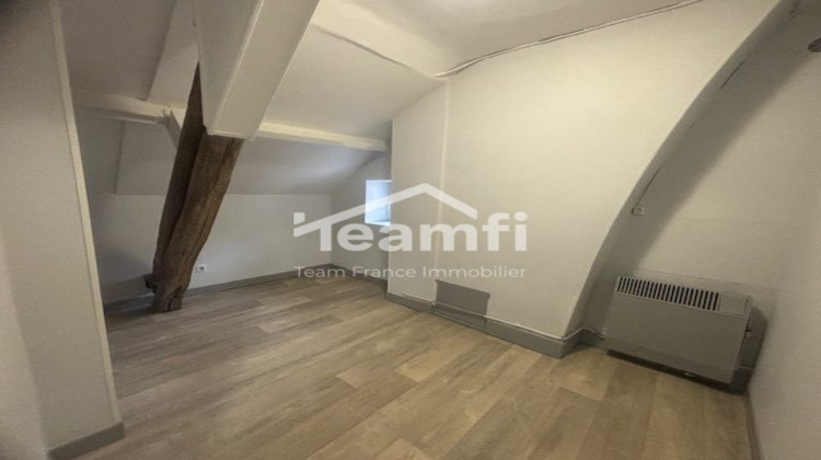 Ma-Cabane - Vente Immeuble Saint-Amand-Montrond, 84 m²