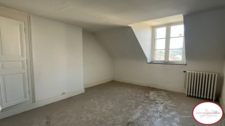 Ma-Cabane - Vente Immeuble SAINT-AMAND-MONTROND, 180 m²