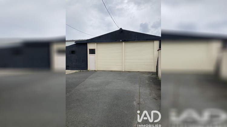 Ma-Cabane - Vente Immeuble Saint-Amand-sur-Sèvre, 900 m²