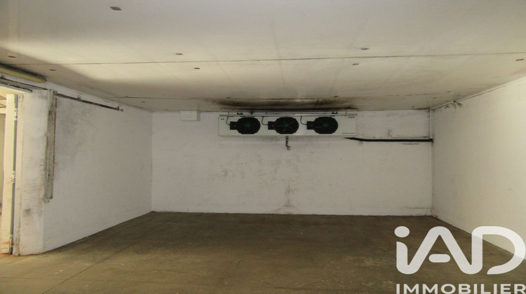 Ma-Cabane - Vente Immeuble Saint-Amand-sur-Sèvre, 900 m²