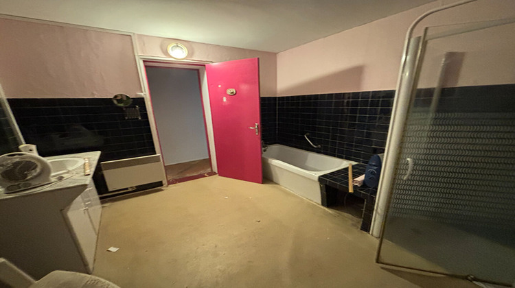 Ma-Cabane - Vente Immeuble SAINT-BARTHELEMY-DE-BELLEGARDE, 390 m²