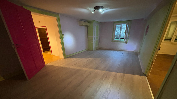 Ma-Cabane - Vente Immeuble SAINT-BARTHELEMY-DE-BELLEGARDE, 390 m²