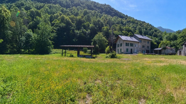Ma-Cabane - Vente Immeuble Saint-Barthelemy-de-Sechilienne, 260 m²