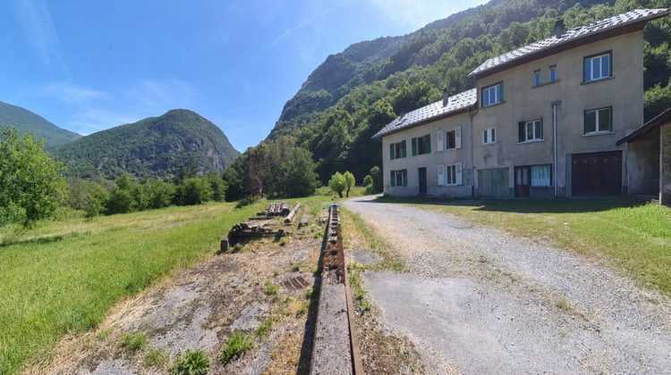 Ma-Cabane - Vente Immeuble Saint-Barthelemy-de-Sechilienne, 260 m²