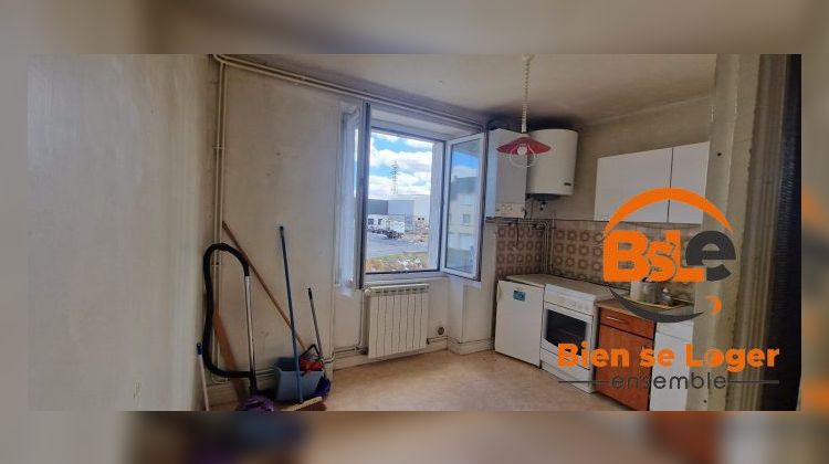 Ma-Cabane - Vente Immeuble Saint-Chély-d'Apcher, 175 m²