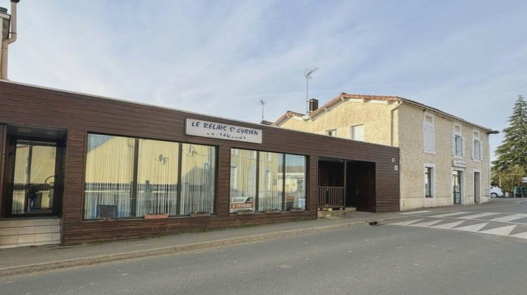 Ma-Cabane - Vente Immeuble Saint-Cyr-des-Gâts, 320 m²