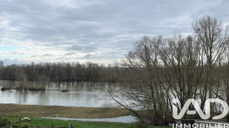 Ma-Cabane - Vente Immeuble Saint-Cyr-sur-Loire, 110 m²