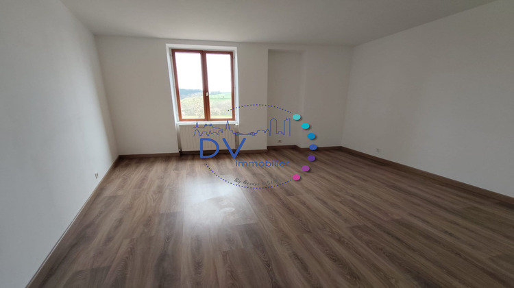 Ma-Cabane - Vente Immeuble Saint-Denis-de-Cabanne, 207 m²
