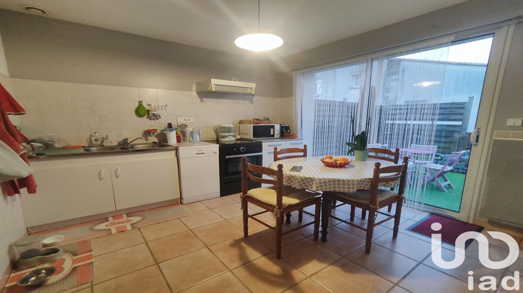 Ma-Cabane - Vente Immeuble Saint-Denis-de-Pile, 200 m²