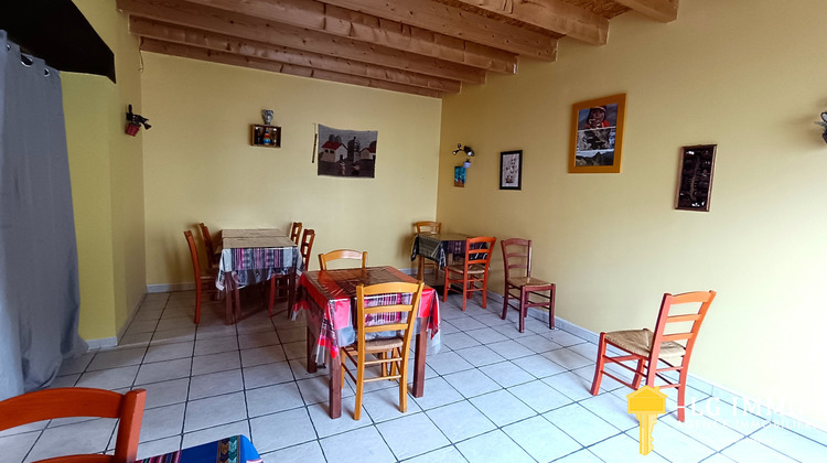 Ma-Cabane - Vente Immeuble Saint-Genis-de-Saintonge, 242 m²