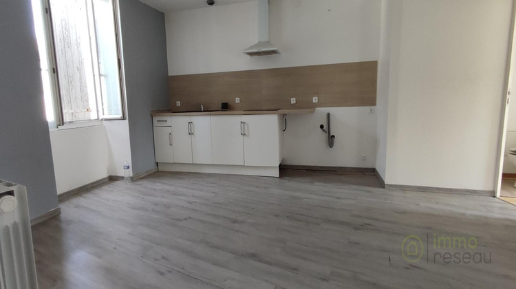 Ma-Cabane - Vente Immeuble SAINT GENIS DE SAINTONGE, 280 m²