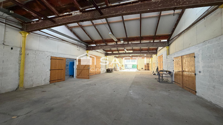 Ma-Cabane - Vente Immeuble Saint-Geoire-en-Valdaine, 1200 m²