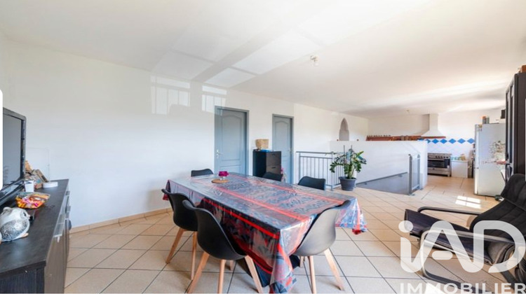 Ma-Cabane - Vente Immeuble Saint-Hilaire-de-Lusignan, 236 m²