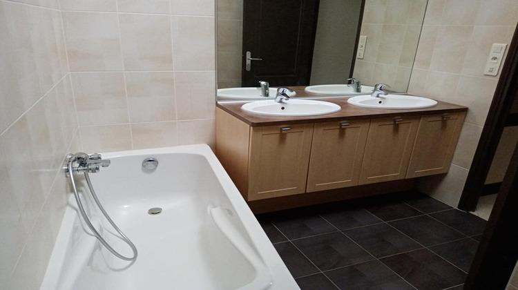 Ma-Cabane - Vente Immeuble SAINT JEAN BREVELAY, 150 m²