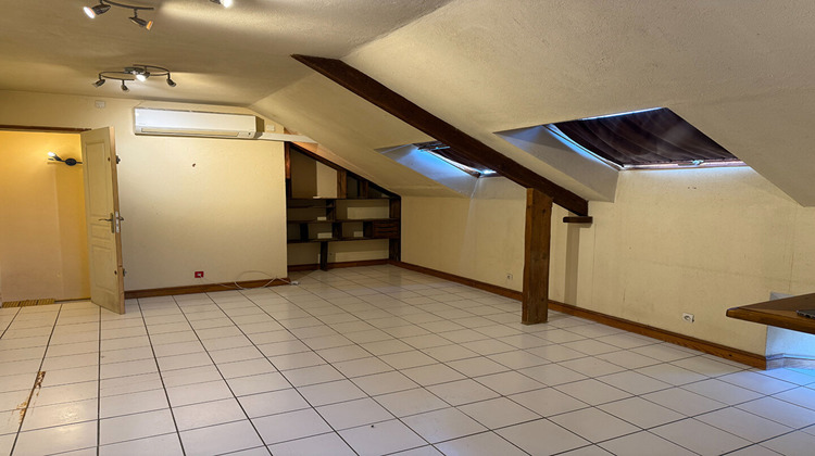 Ma-Cabane - Vente Immeuble SAINT-JEAN-BREVELAY, 125 m²