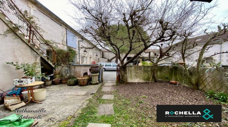 Ma-Cabane - Vente Immeuble Saint-Jean-d'Angély, 0 m²